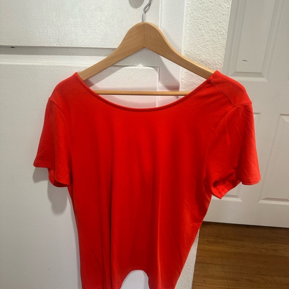 New York & Company Tops - NWT NY&CO twist back top